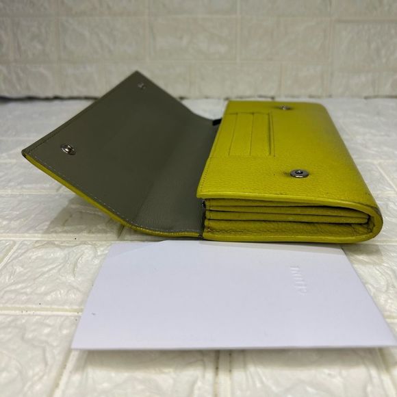 CELINE yellow patent LEATHER WALLET - Picture 7 of 12